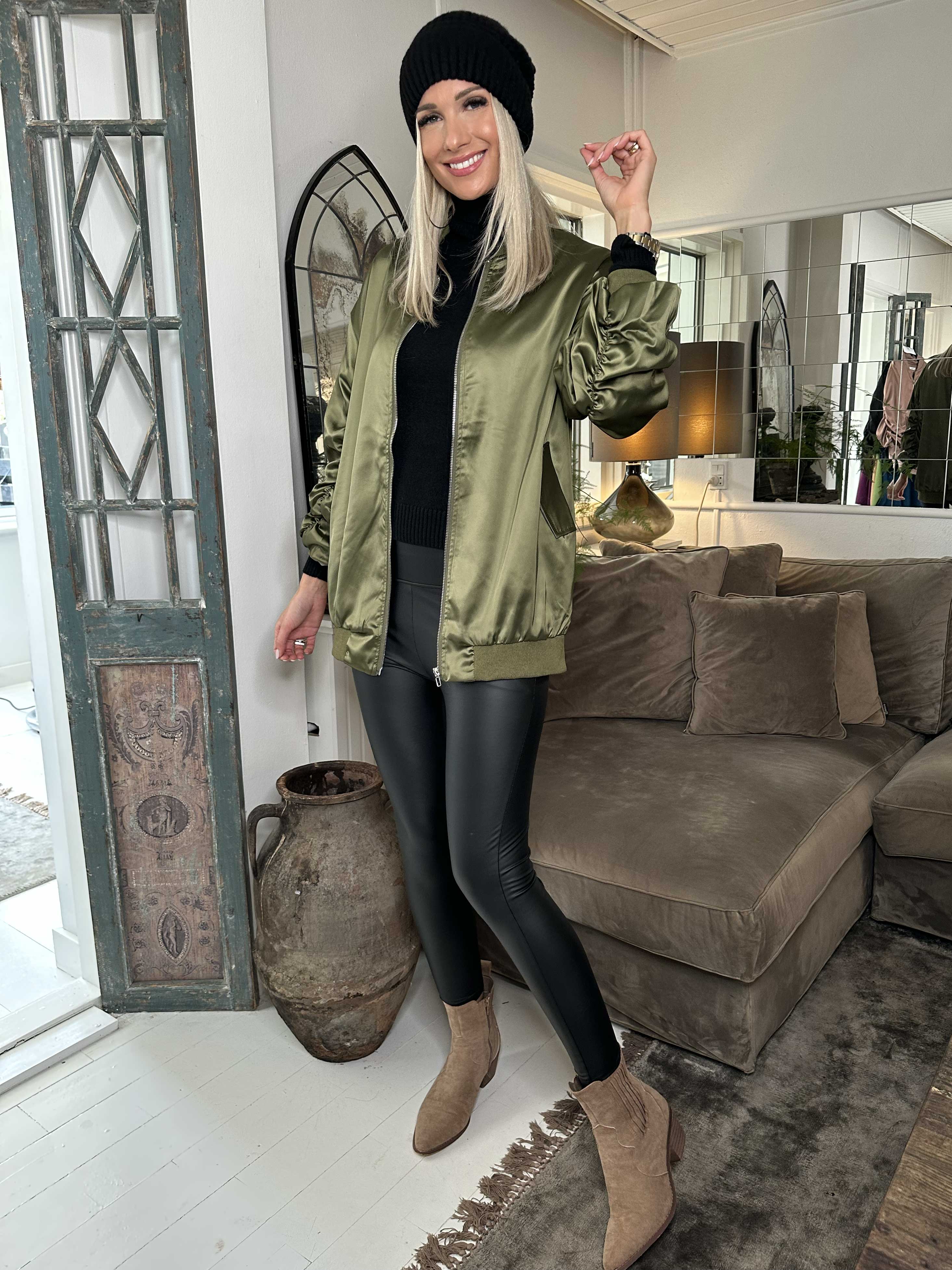 Idalia - Shiny lätt jacka med dragkedja